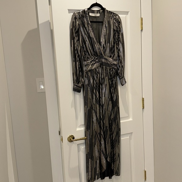 Exceptional IRO black and silver gown - Picture 2 of 4